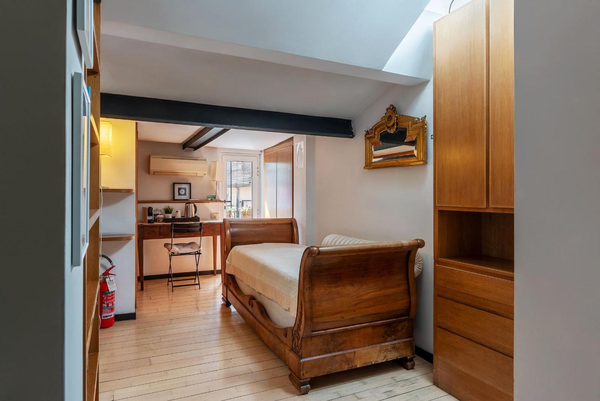 Quarto em Acomodações Particulares Orange With Bathroom And Shared Terrace Roma