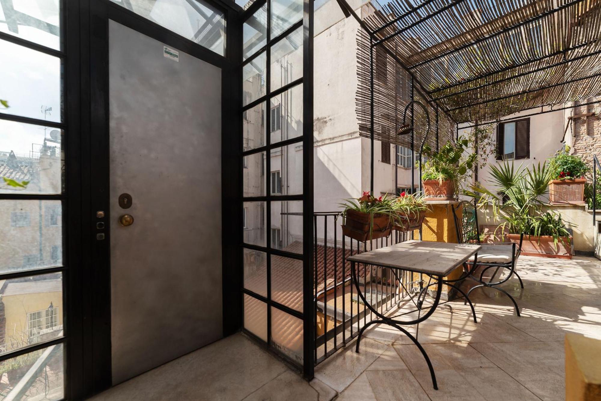 Quarto em Acomodações Particulares Orange With Bathroom And Shared Terrace